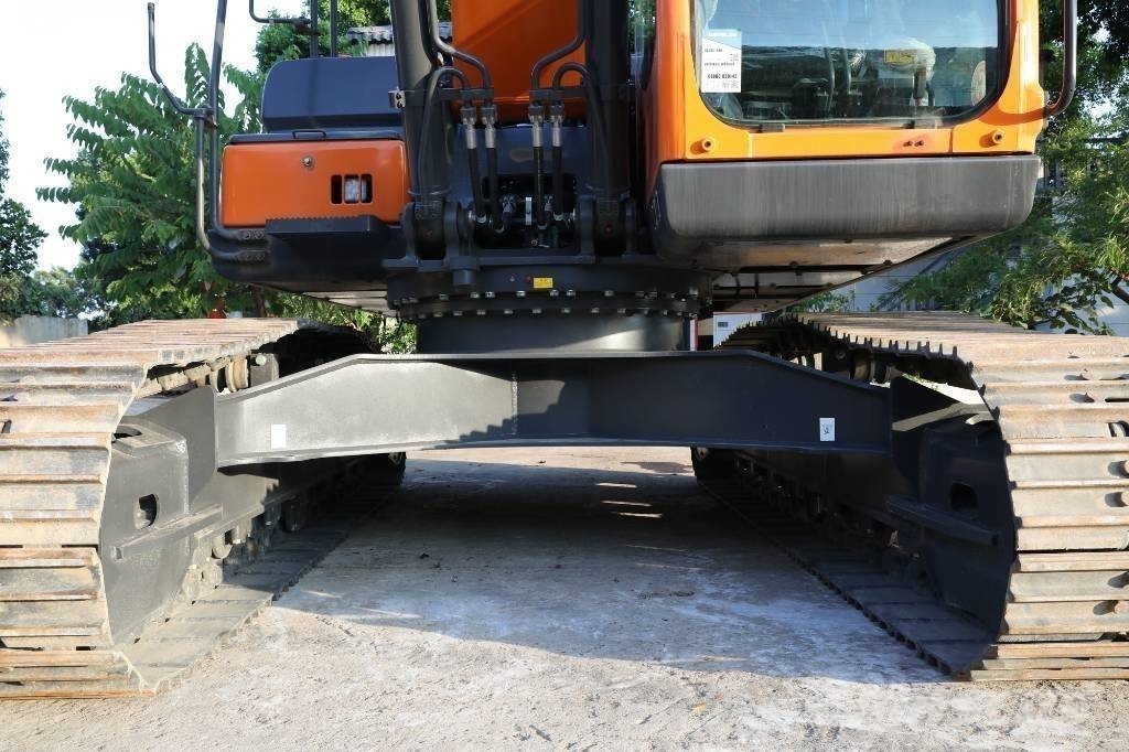 Develon DX205 Верижен екскаватор