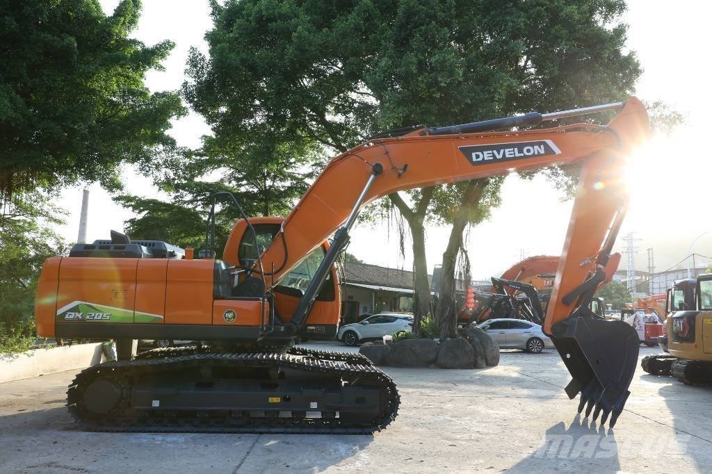 Develon DX205 Верижен екскаватор