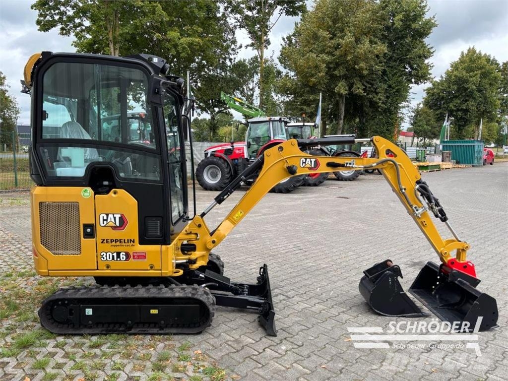 CAT 301.6 Wielgraafmachines