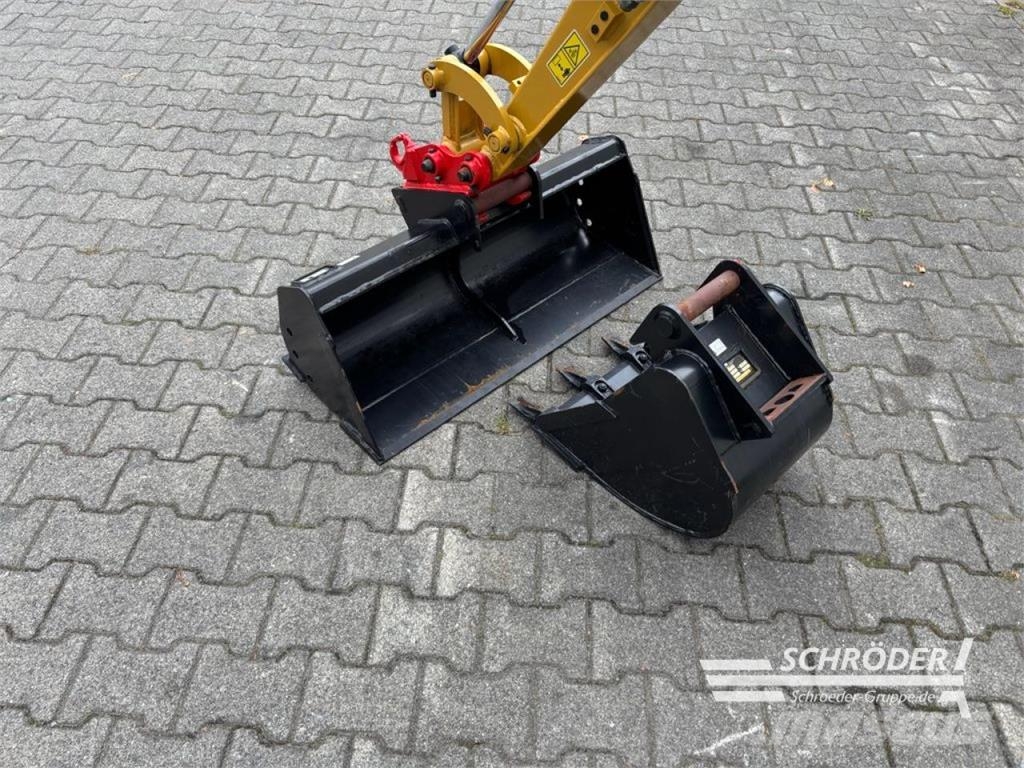 CAT 301.6 Wielgraafmachines