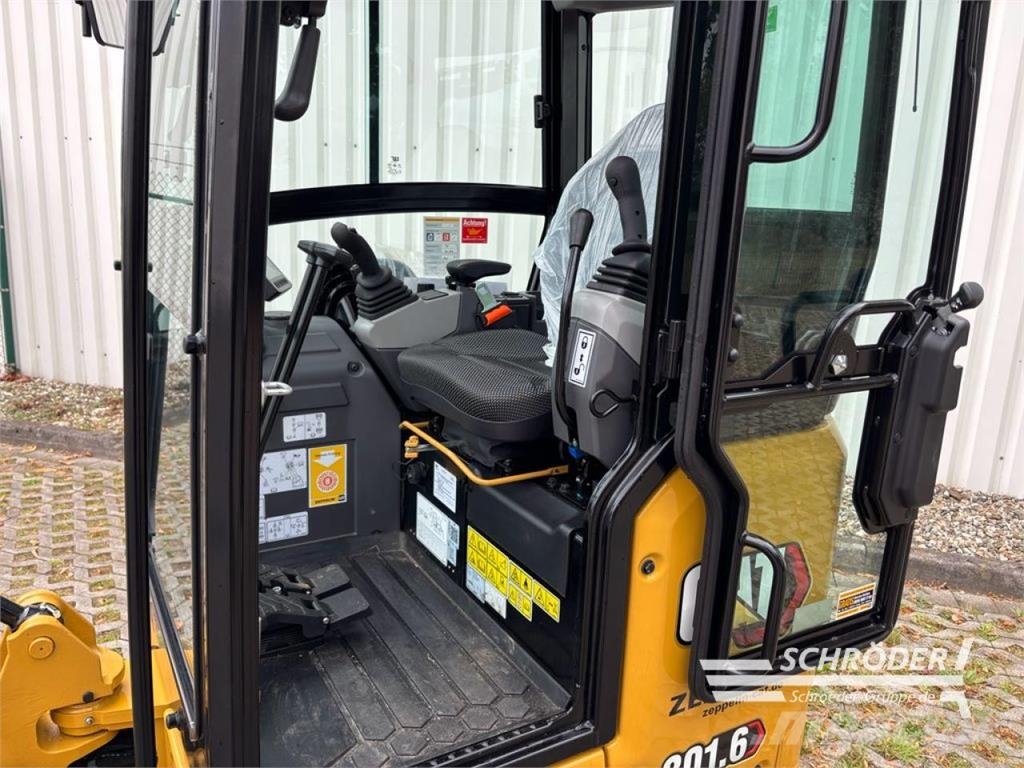 CAT 301.6 Wielgraafmachines