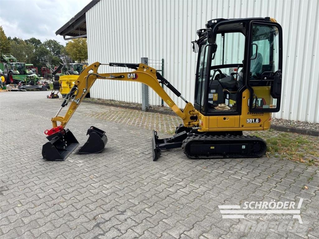 CAT 301.6 Wielgraafmachines