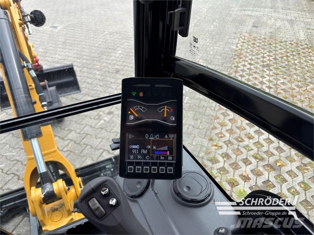 CAT 301.6 Wielgraafmachines