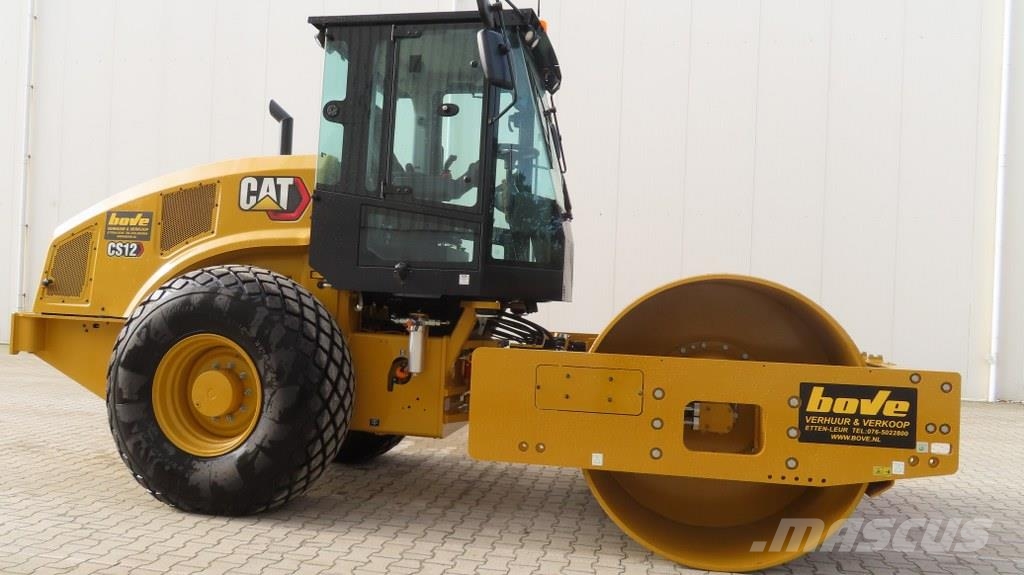 CAT CS12 Single drum rollers