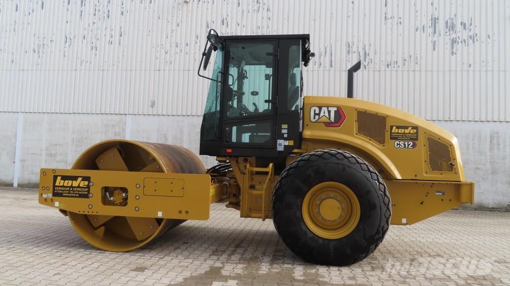 CAT CS12 Single drum rollers