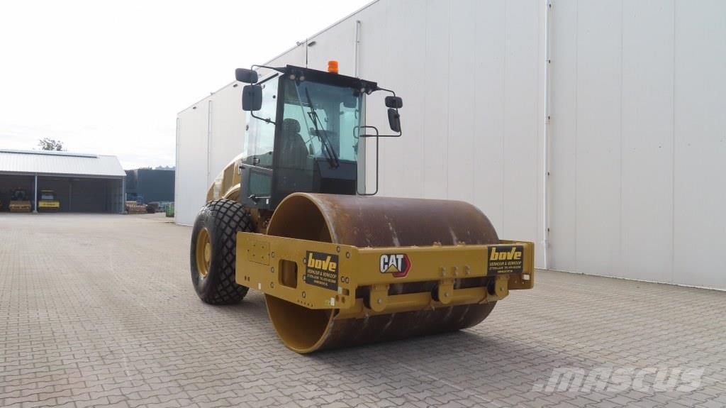 CAT CS12 Single drum rollers