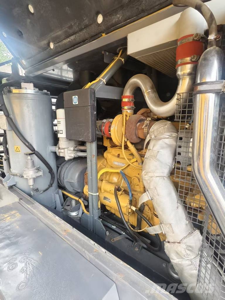 Atlas Copco XAXS600 air compressor مكابس