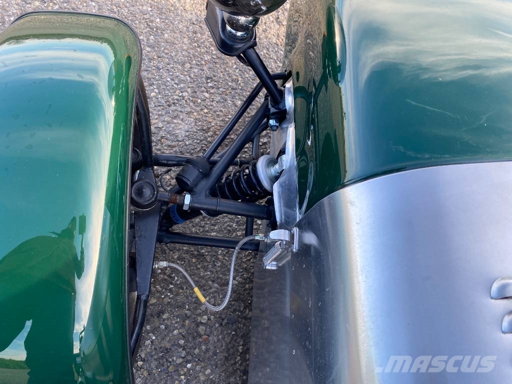 CATERHAM SEVEN 170 0.7- Turbo 84Ps endommagée Carros