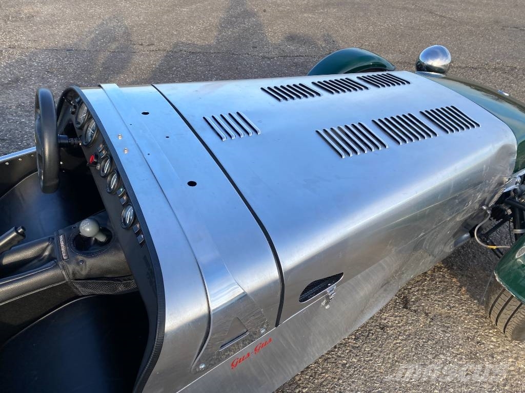 CATERHAM SEVEN 170 0.7- Turbo 84Ps endommagée Carros