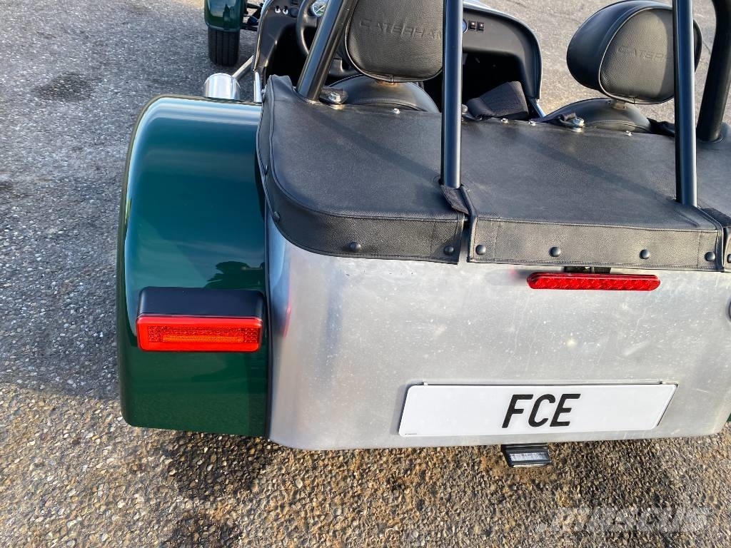 CATERHAM SEVEN 170 0.7- Turbo 84Ps endommagée Carros