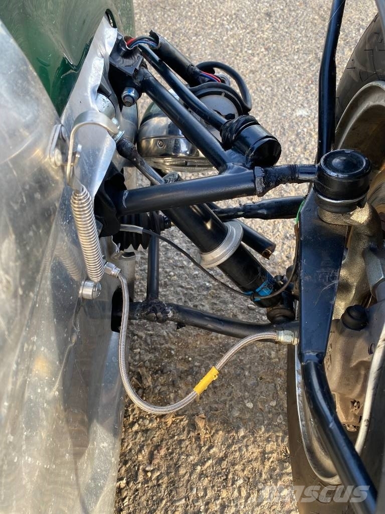 CATERHAM SEVEN 170 0.7- Turbo 84Ps endommagée Carros