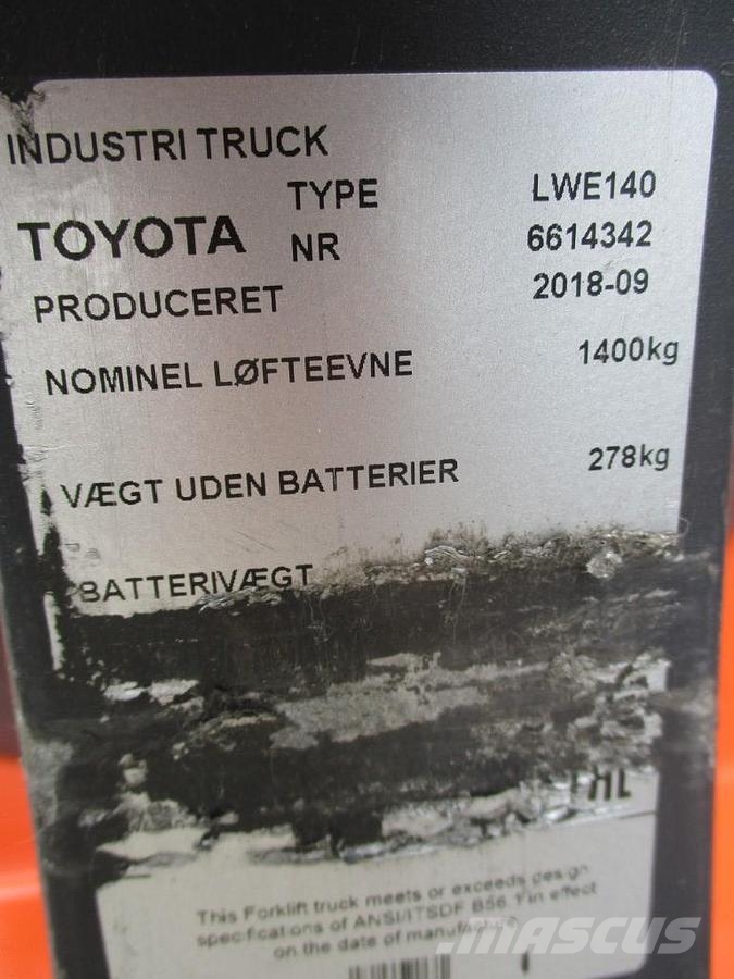 Toyota LWE140 Montacargas de baja elevación