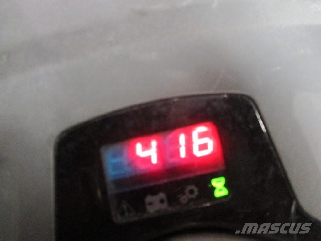 Toyota LWE140 Montacargas de baja elevación