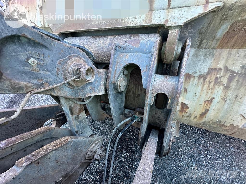Volvo L220F Kolesni nakladalci