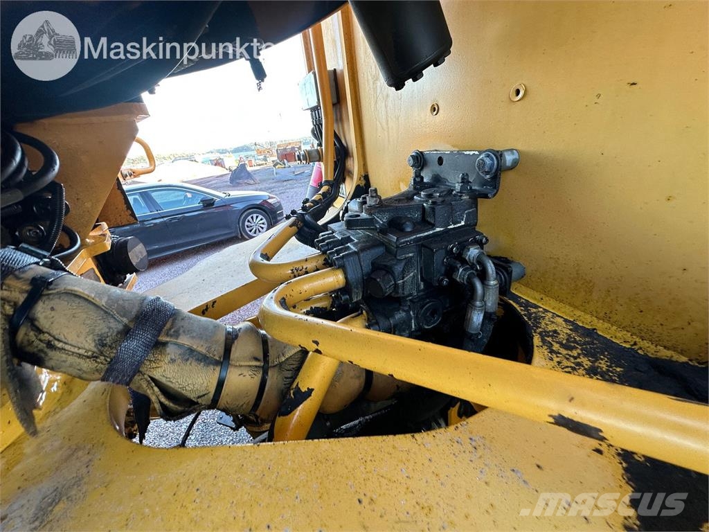 Volvo L220F Kolesni nakladalci