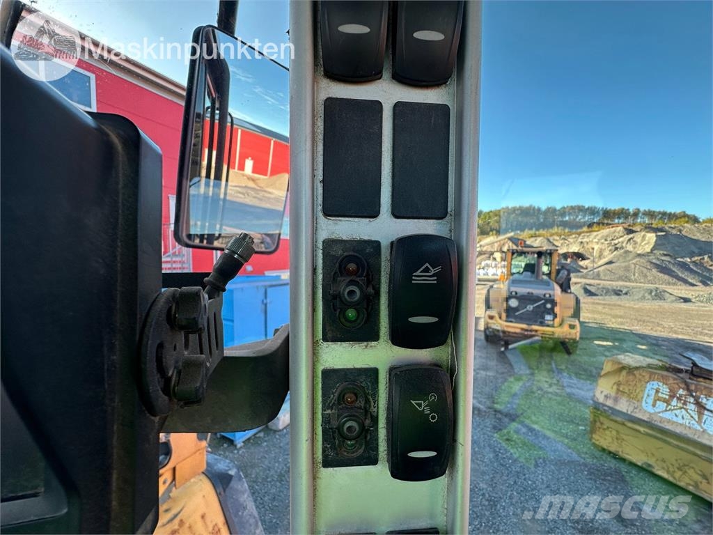 Volvo L220F Kolesni nakladalci