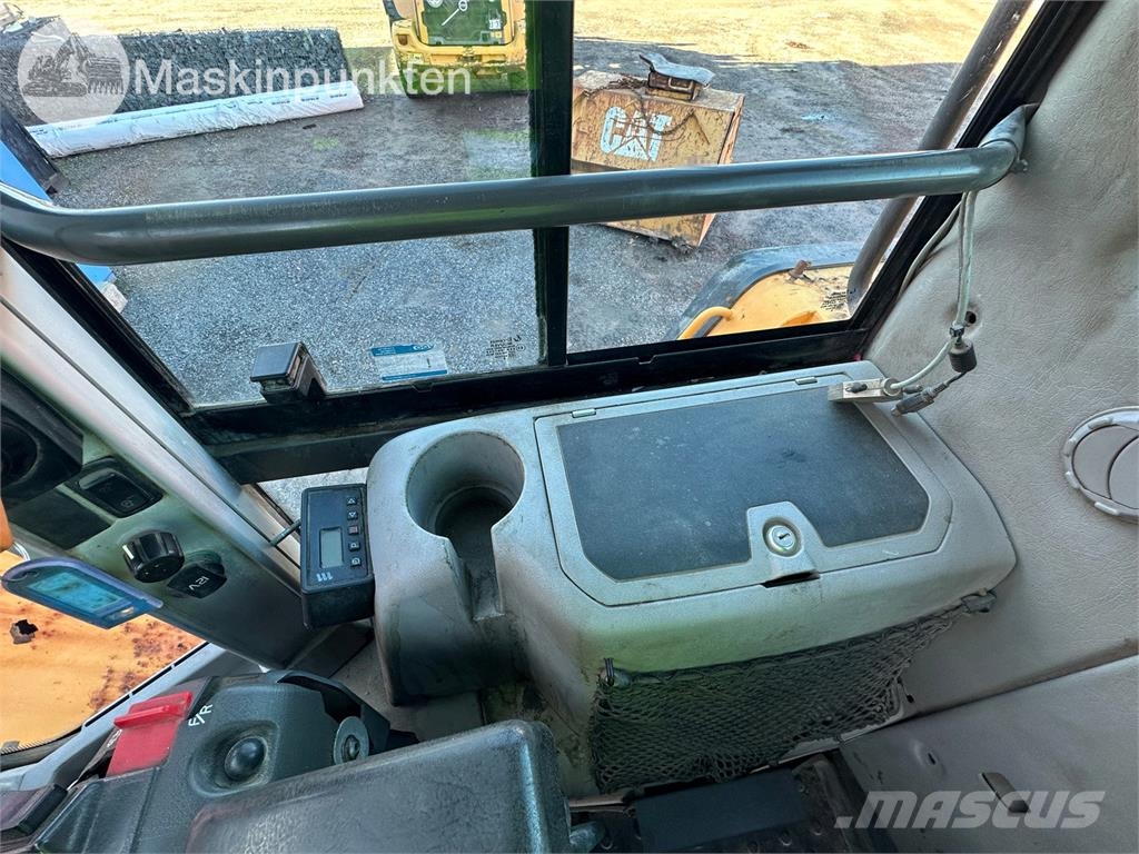 Volvo L220F Kolesni nakladalci