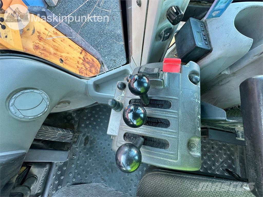 Volvo L220F Kolesni nakladalci