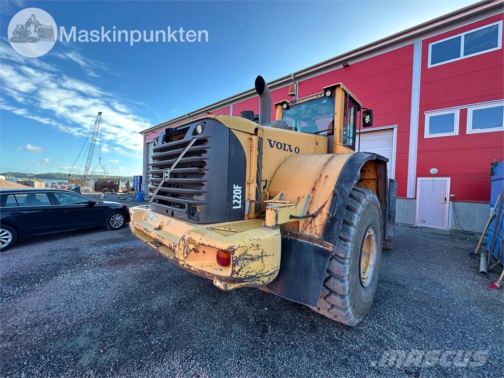 Volvo L220F Kolesni nakladalci