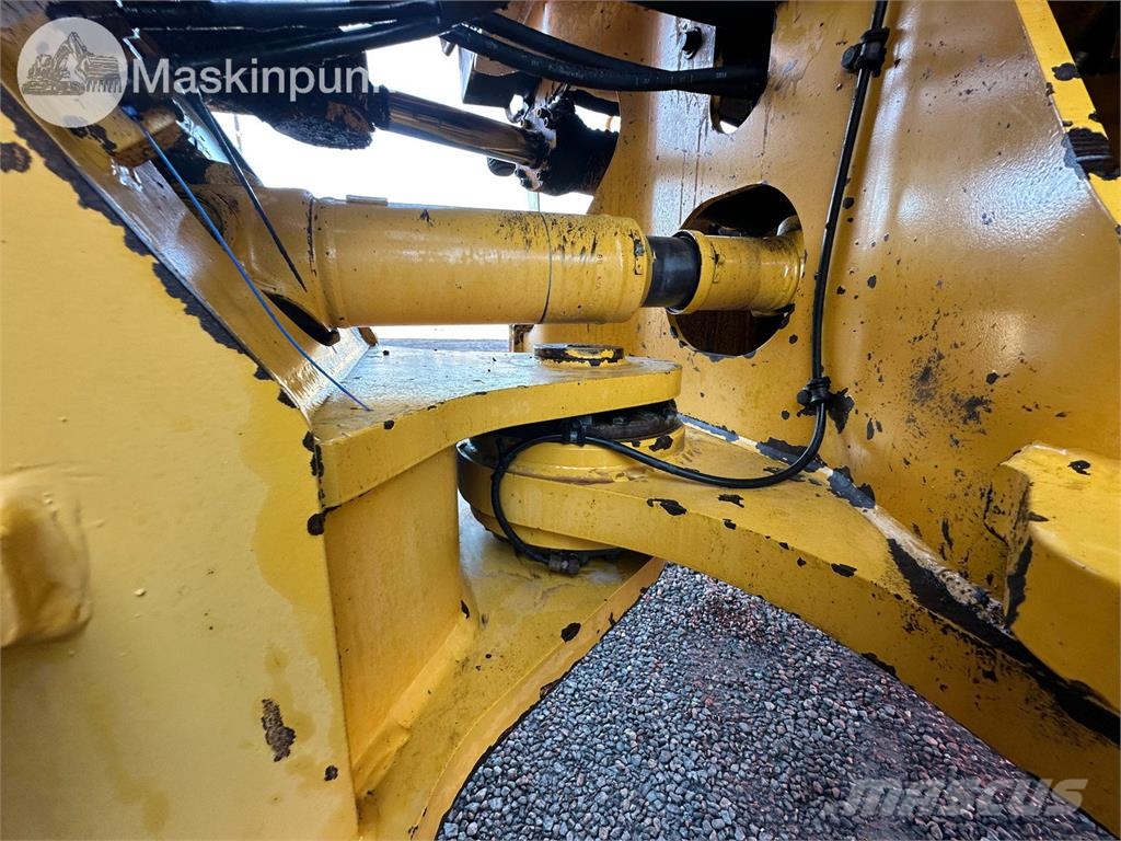 Volvo L220F Kolesni nakladalci