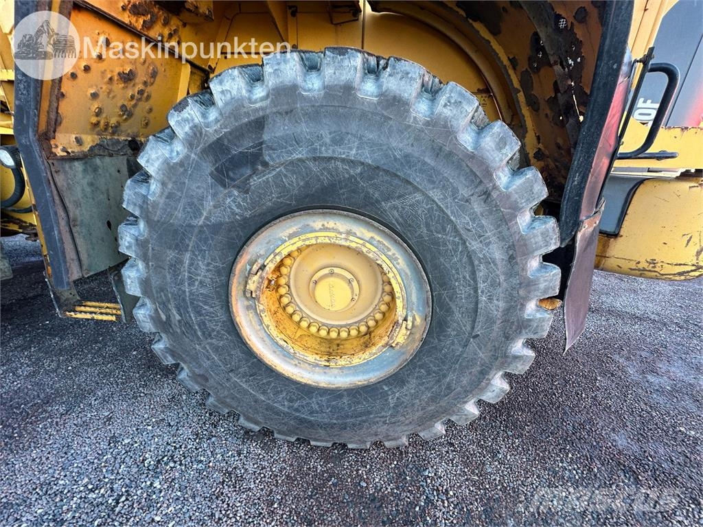 Volvo L220F Kolesni nakladalci
