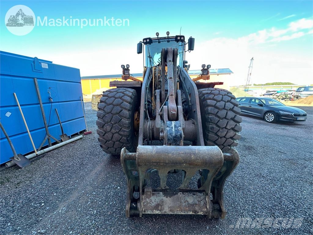 Volvo L220F Kolesni nakladalci