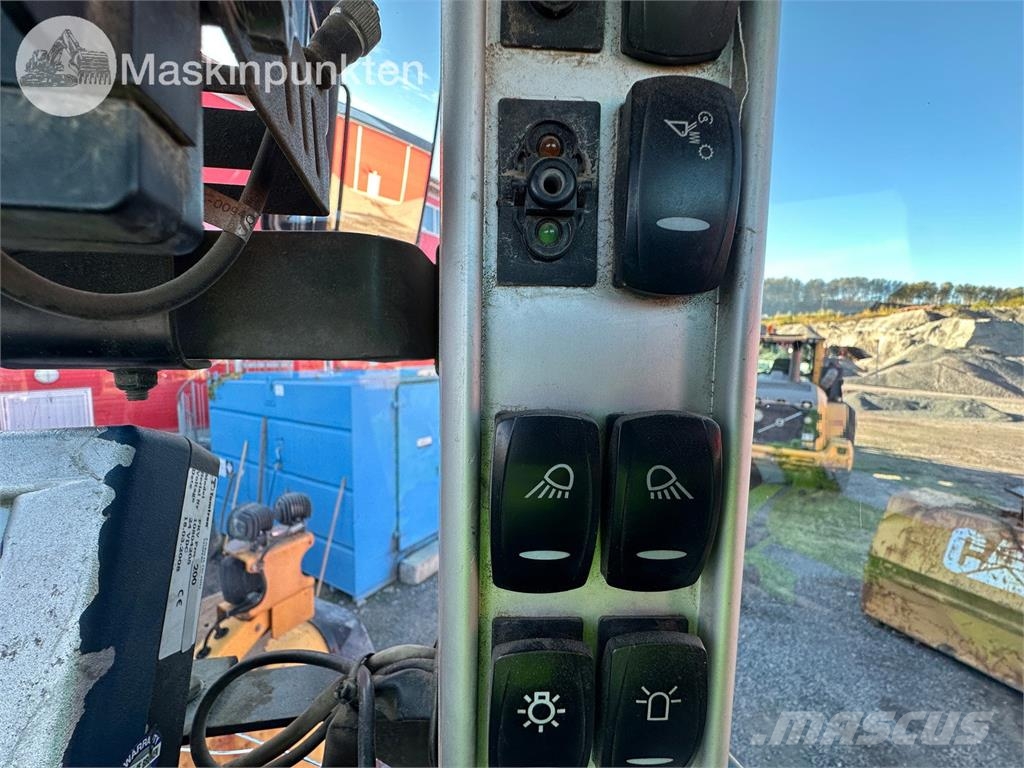 Volvo L220F Kolesni nakladalci