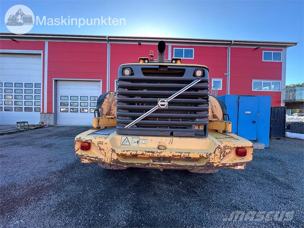 Volvo L220F Kolesni nakladalci