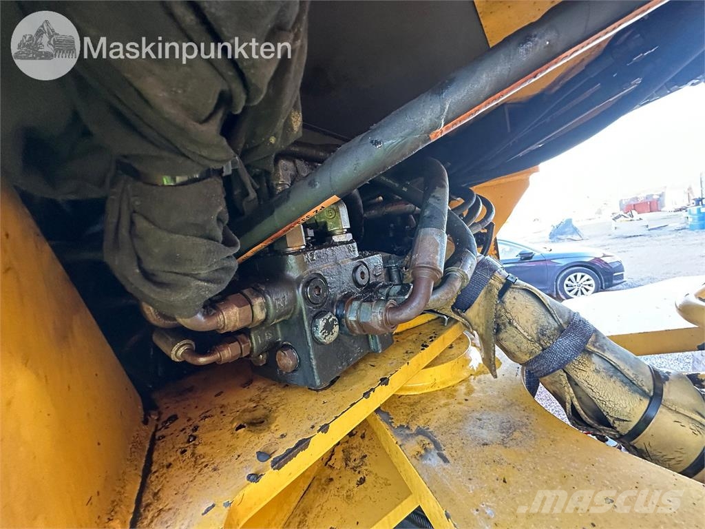 Volvo L220F Kolesni nakladalci