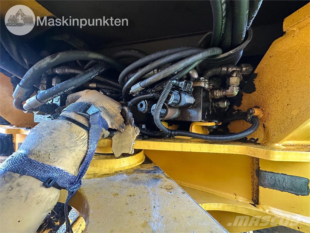 Volvo L220F Kolesni nakladalci