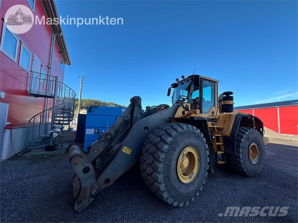 Volvo L220F Kolesni nakladalci