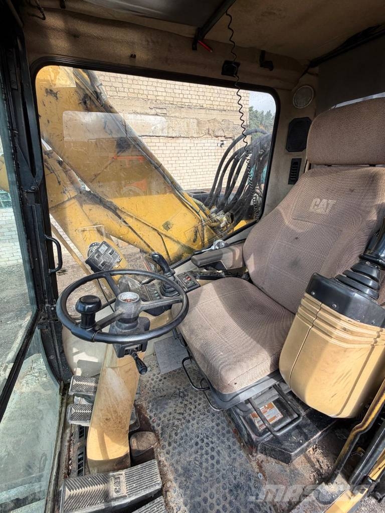 CAT M 315 Bagri na kolesih