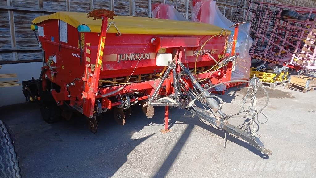 Junkkari 3000t hs+laitteella. مثاقيب مدمجة