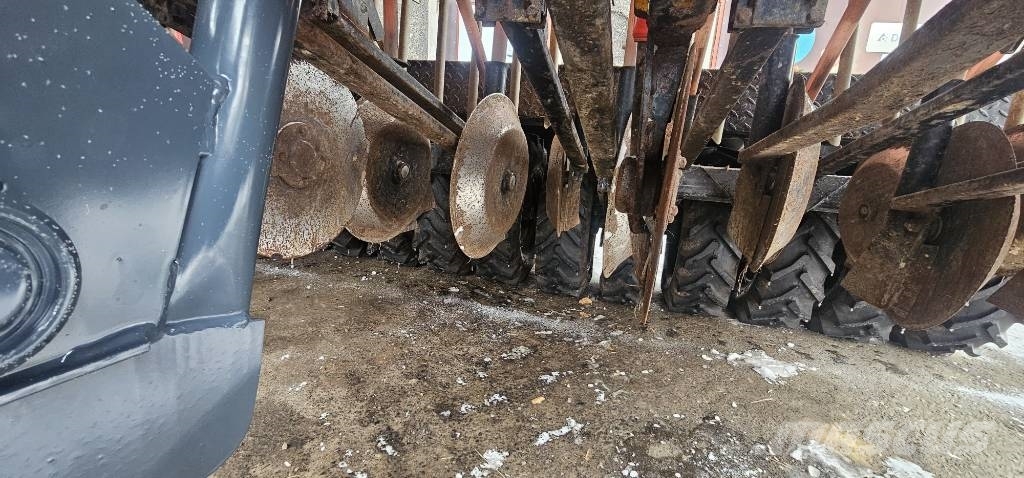 Junkkari 3000t hs+laitteella. مثاقيب مدمجة