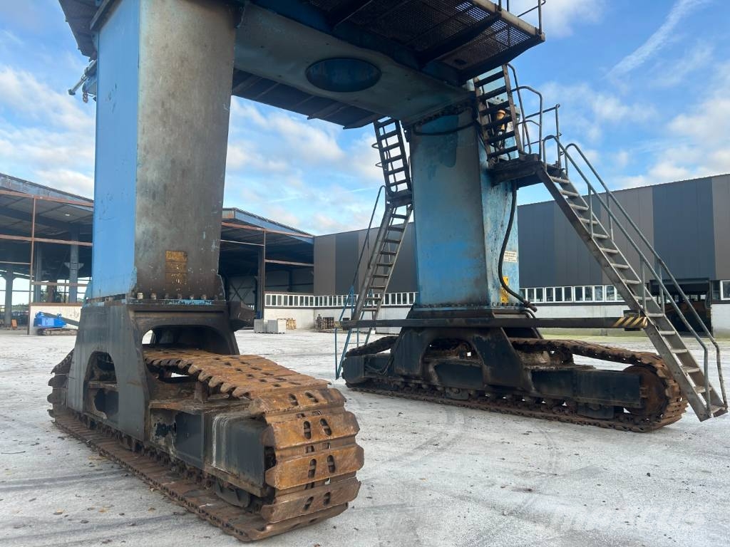 Mantsinen 100 RHC Manejadores de residuos industriales