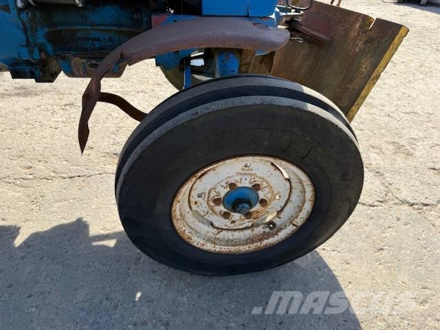 Ford 4000 Traktorid