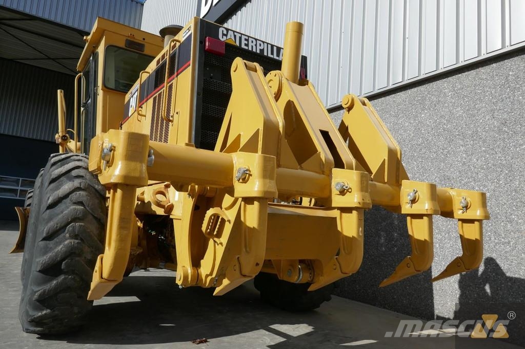 CAT 140H Graders