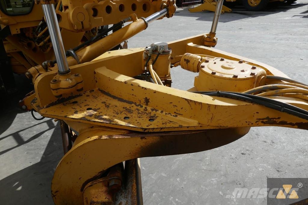 CAT 140H Graders