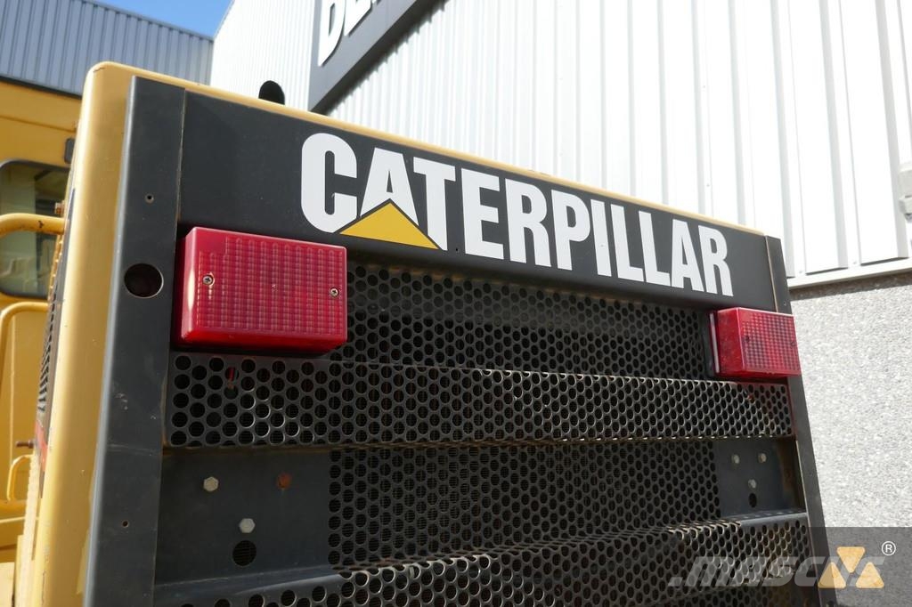 CAT 140H Грейдери