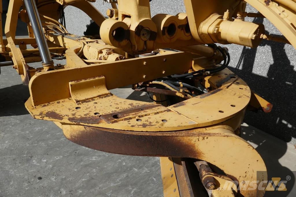 CAT 140H Graders