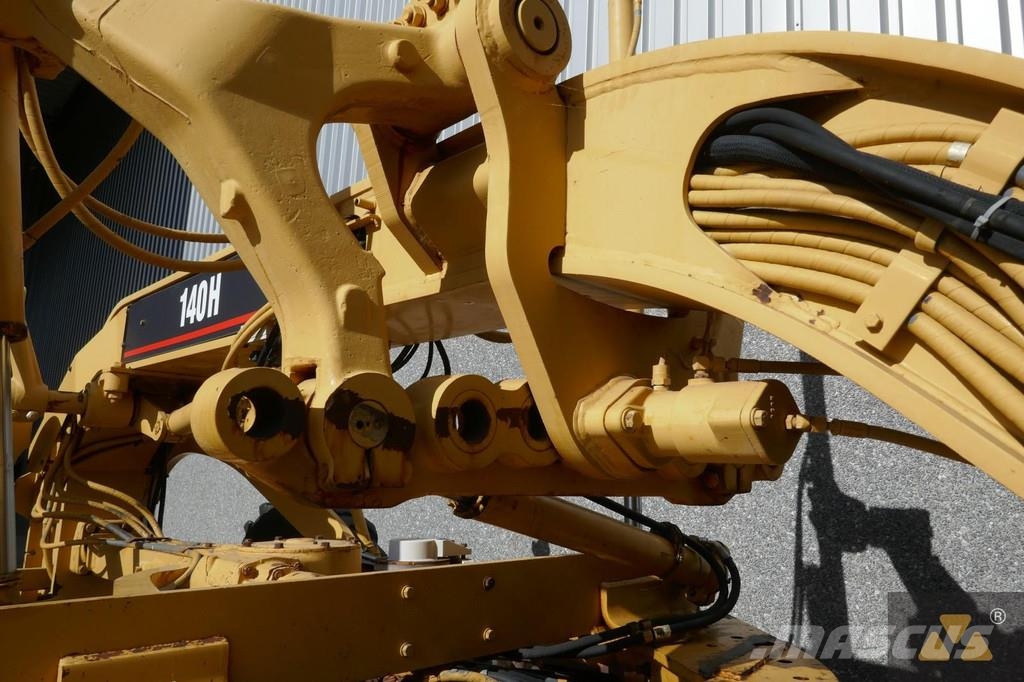 CAT 140H Грейдери