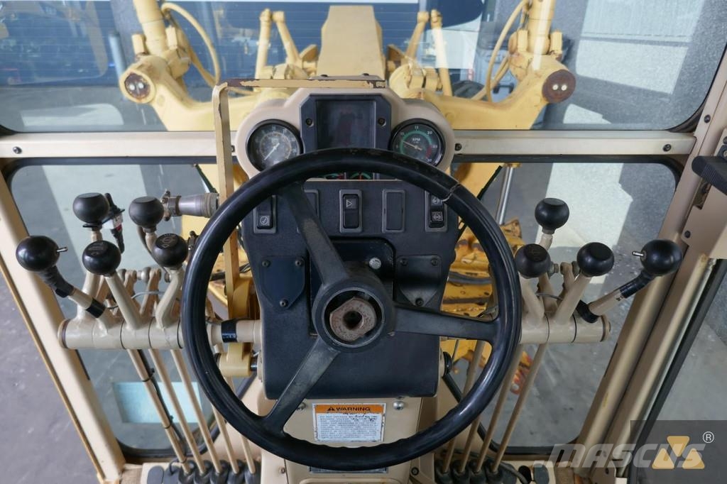 CAT 140H Graders
