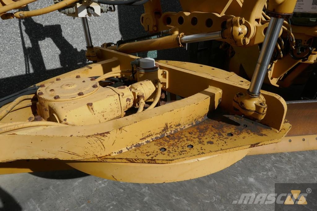 CAT 140H Graders