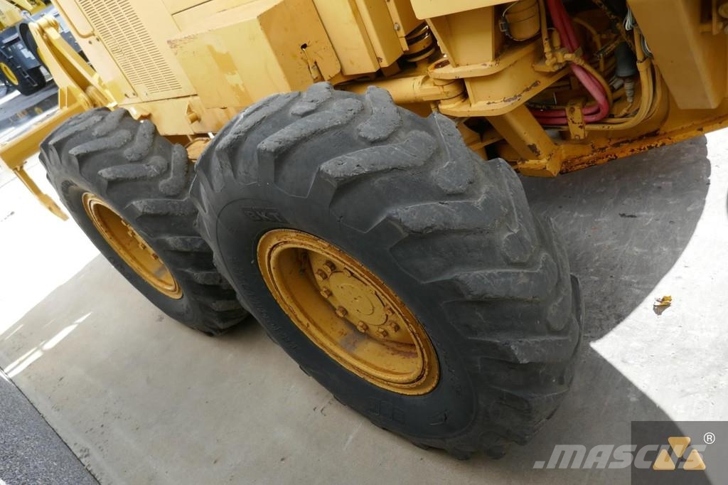 CAT 140H Graders