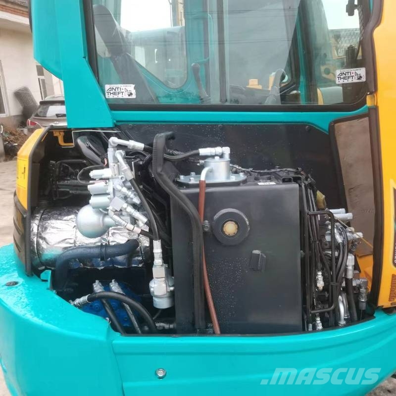 Kubota KX 135 Гусеничні екскаватори
