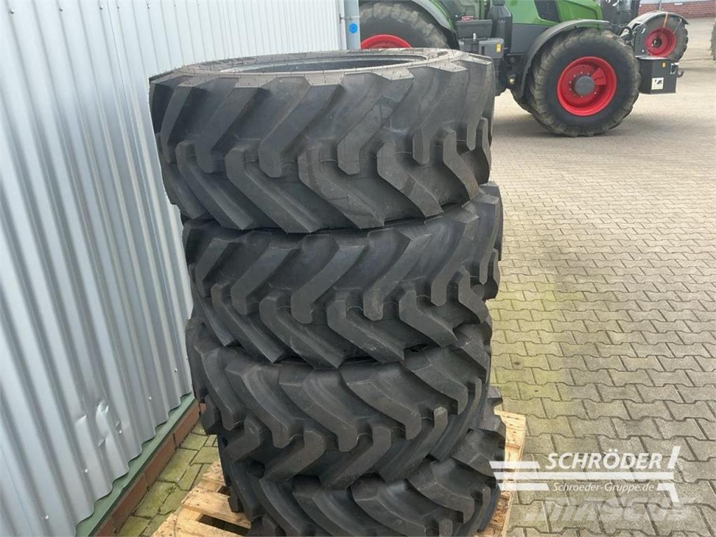 BKT 4X 400/70 R24 Pneumatiky, kolesá a ráfiky