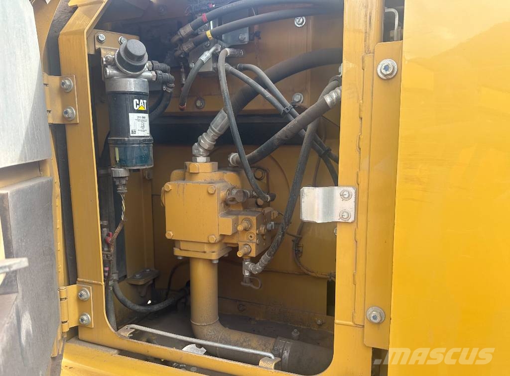 CAT 313 F LGC Escavatori cingolati