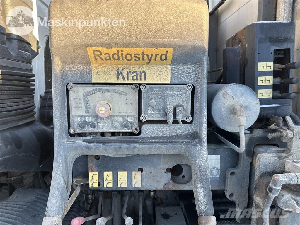 Volvo FM7 6X2 JMN شاحنات الرافعات