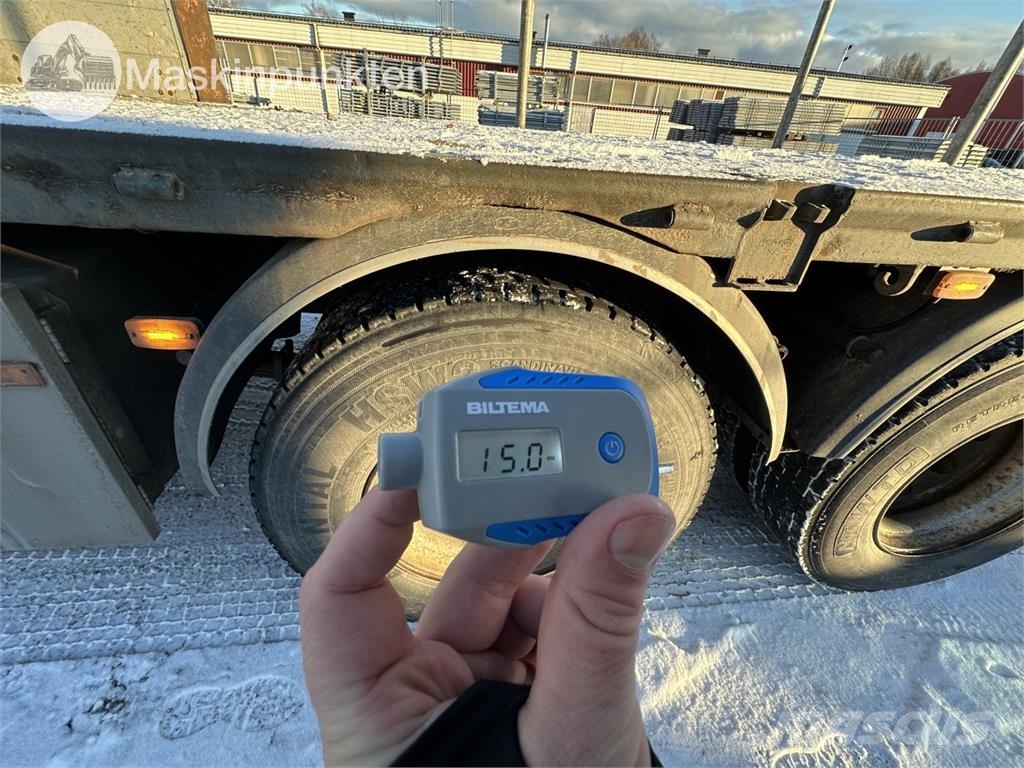 Volvo FM7 6X2 JMN شاحنات الرافعات