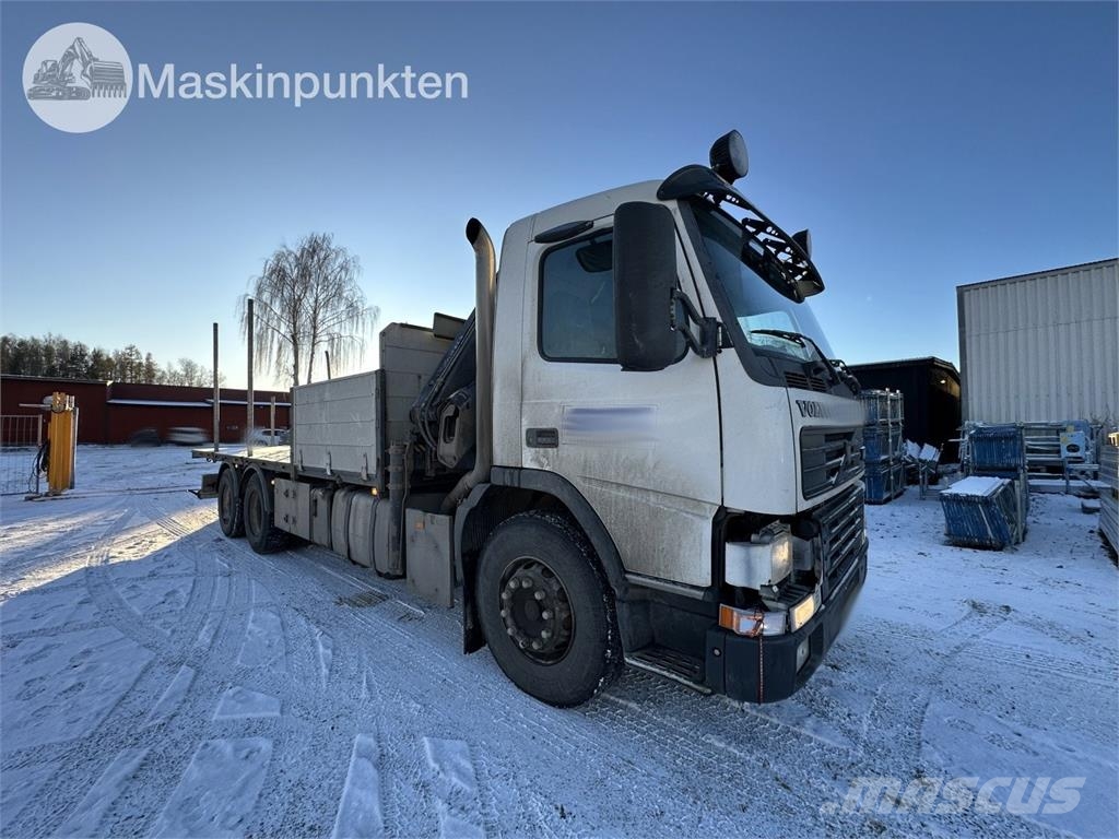 Volvo FM7 6X2 JMN شاحنات الرافعات
